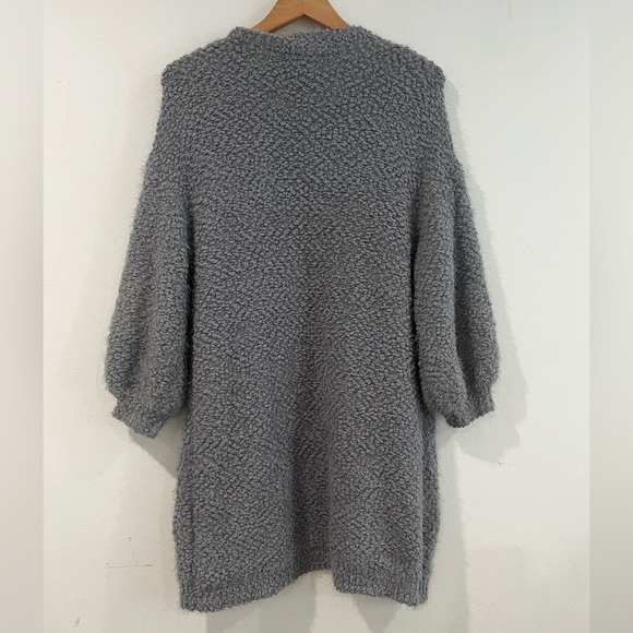 FRNCH Paris Eyelash Two Pocket Gray
Cardigan Size M/L - Picture 3 of 12